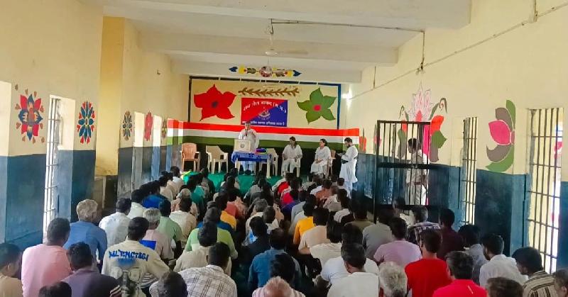 बंदियों ने सीखा ध्यान और आत्मशांति का मार्ग: