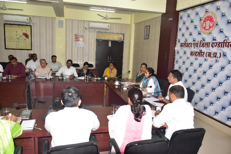 जल गंगा संवर्धन अभियान में गुणवत्ता के साथ बेहतर मॉडल विकसित करें 